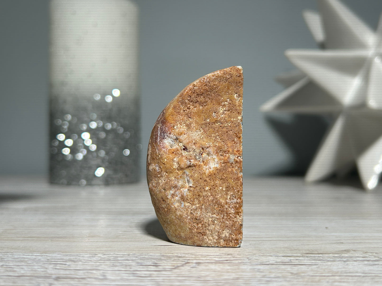 Agate Geode (2.4", 61mm)