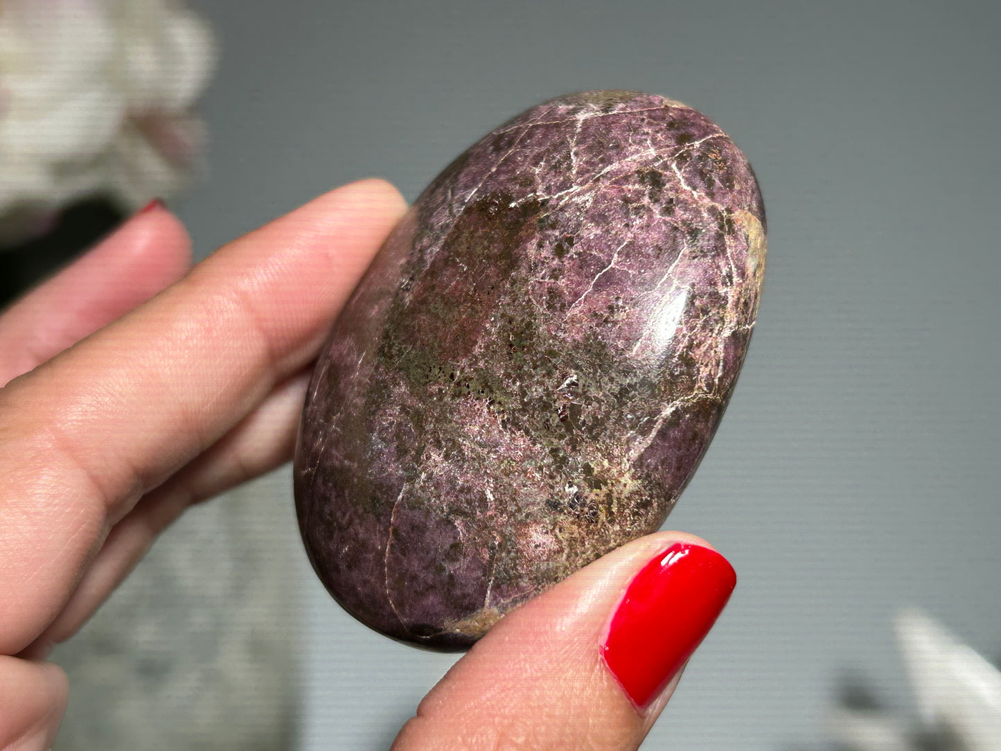 Ruby Palm Stone (2.3", 59mm)