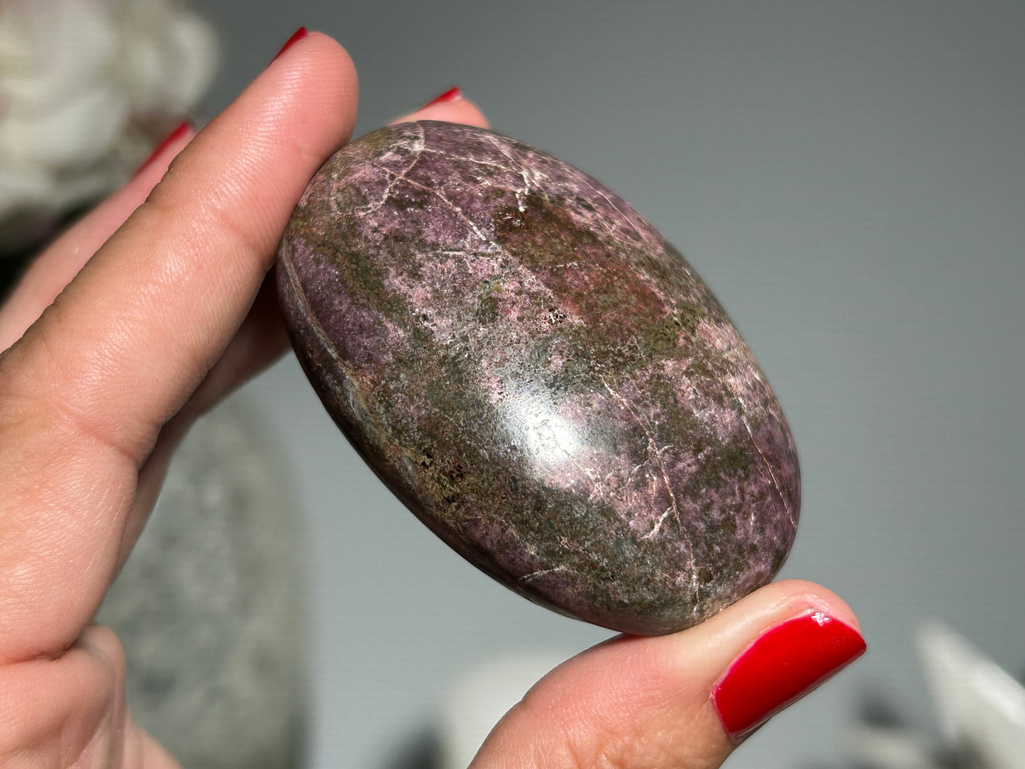 Ruby Palm Stone (2.3", 59mm)