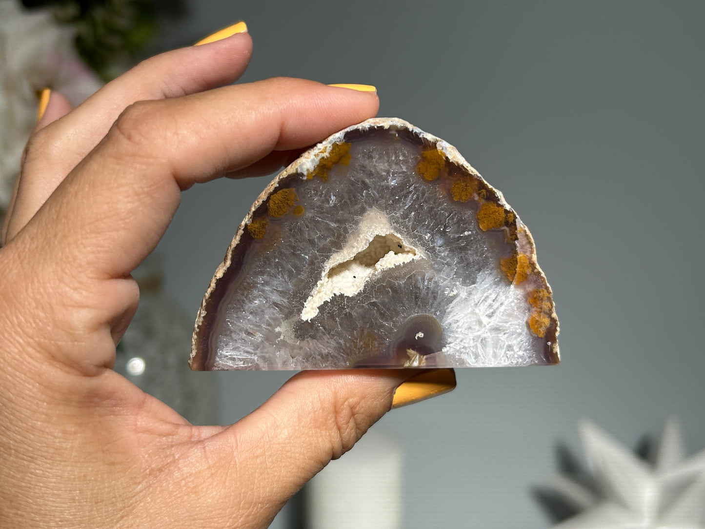 Agate Geode (1.9", 48mm)