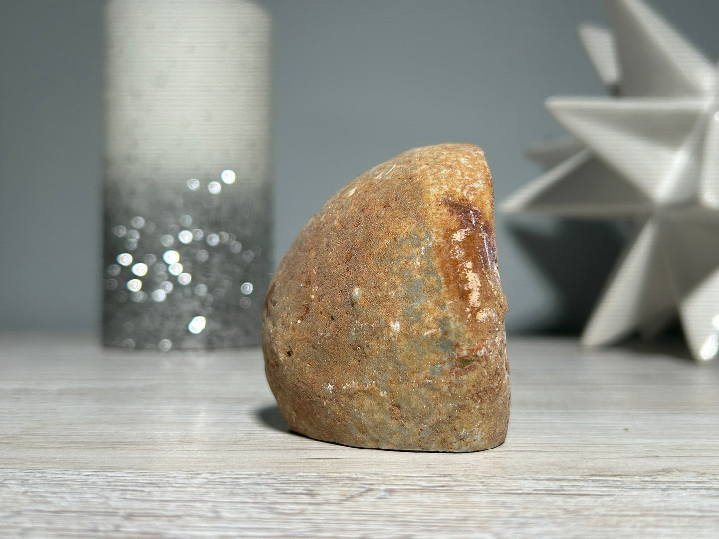 Agate Geode (2.4", 61mm)
