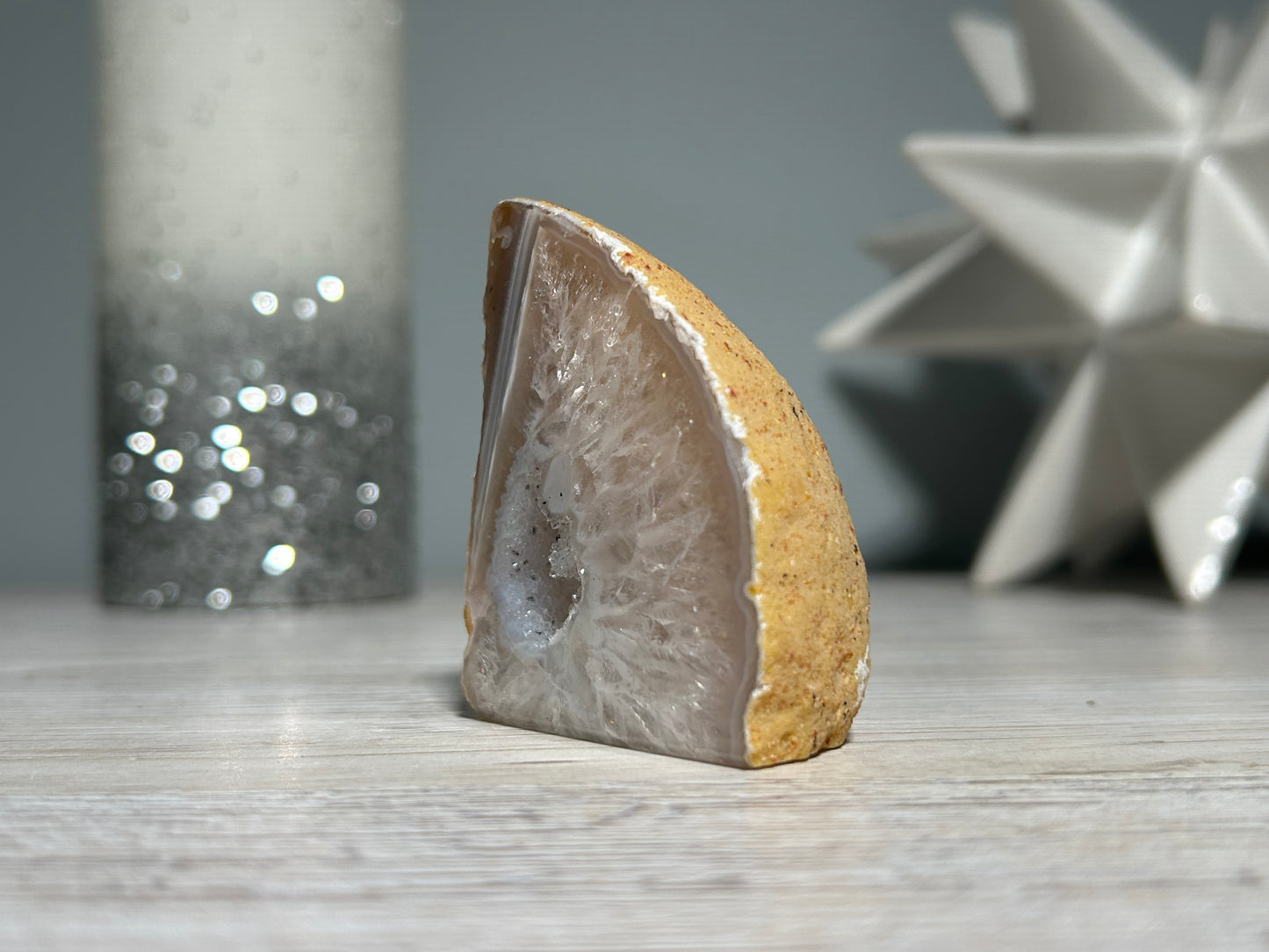 Agate Geode (2.3", 59mm)