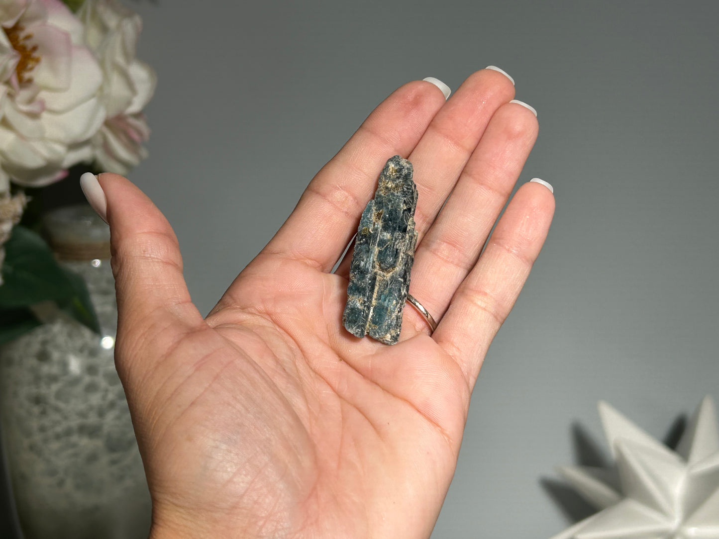 Blue Kyanite (2.1", 53mm)