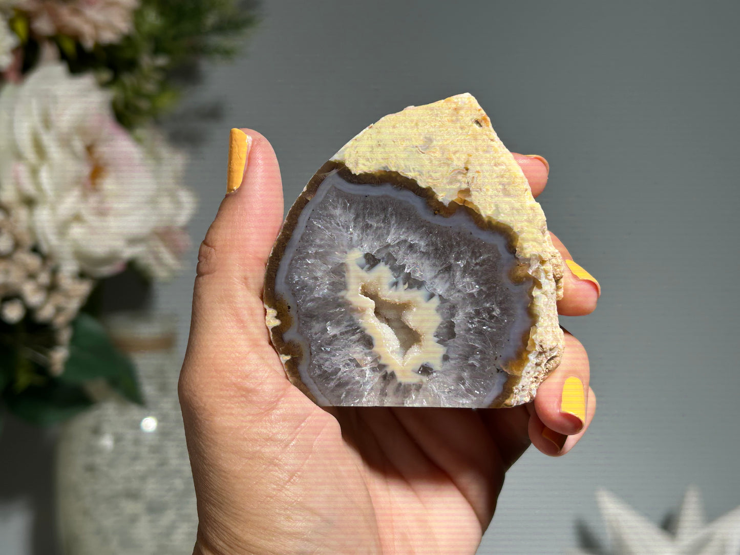 Agate Geode (2.7", 68mm)