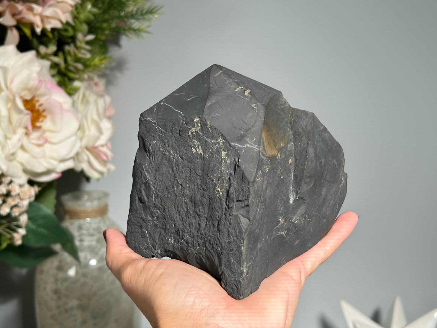 Shungite Half Raw Tower (4.3”, 109mm)