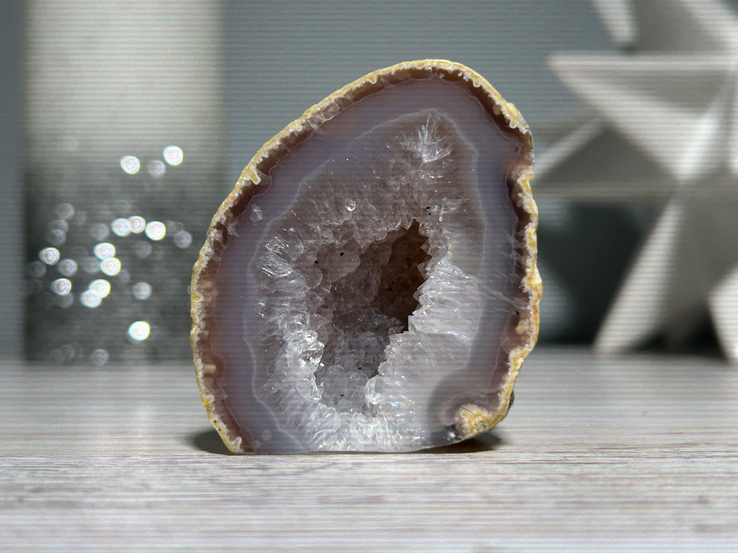 Agate Geode (2.1", 53mm)
