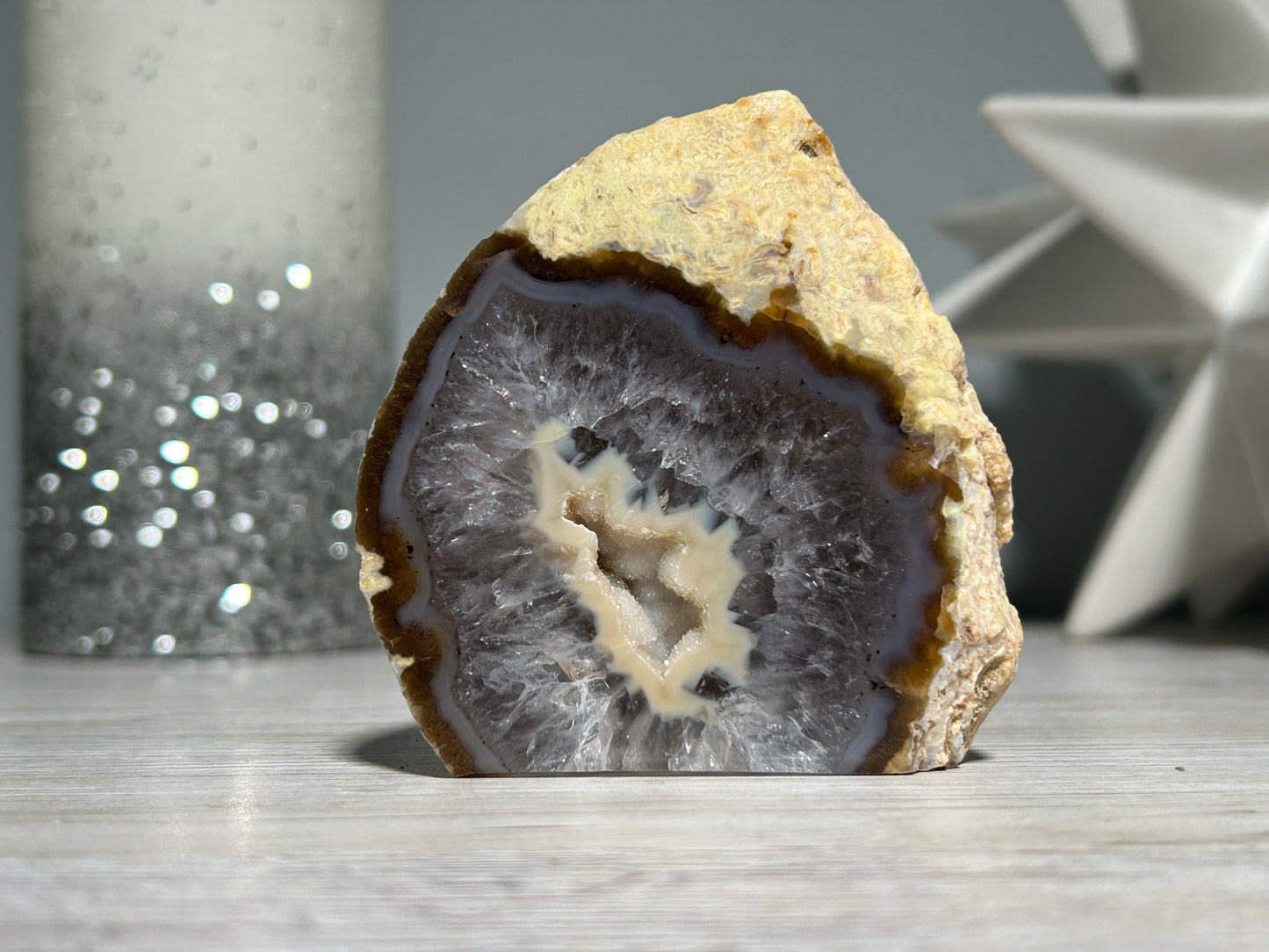 Agate Geode (2.7", 68mm)