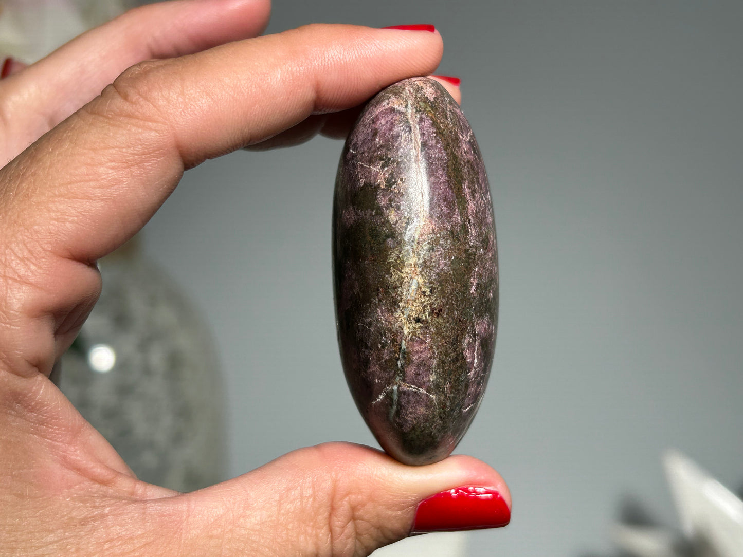 Ruby Palm Stone (2.3", 59mm)