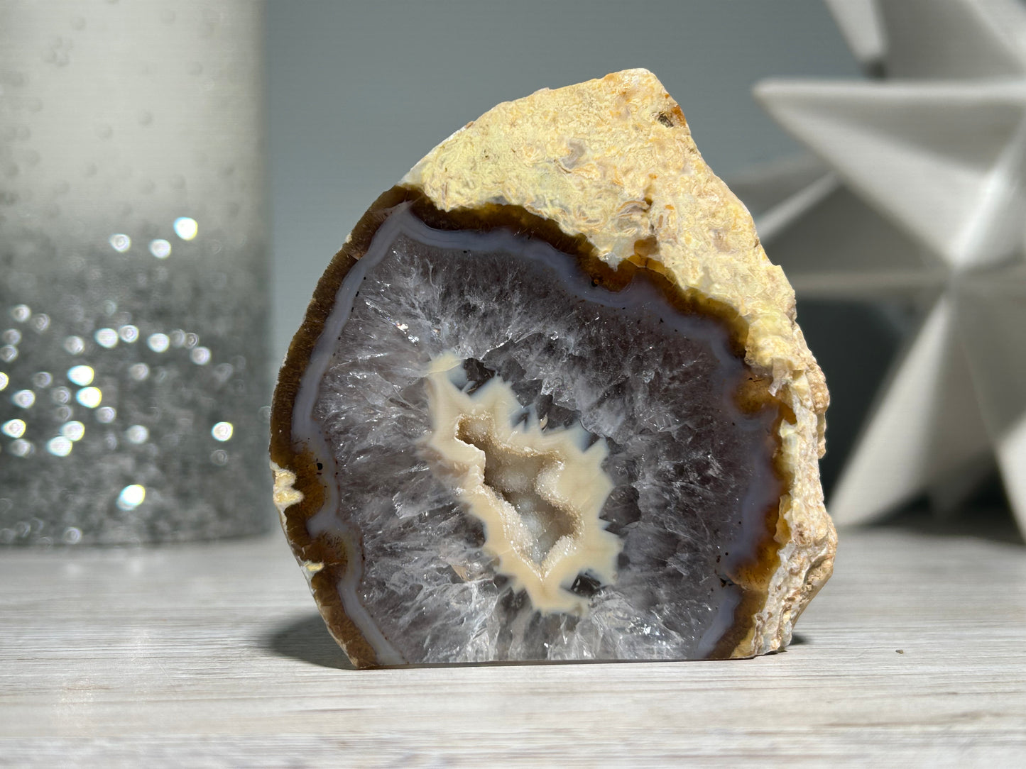 Agate Geode (2.7", 68mm)
