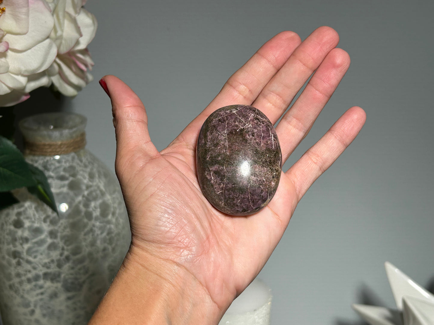 Ruby Palm Stone (2.3", 59mm)