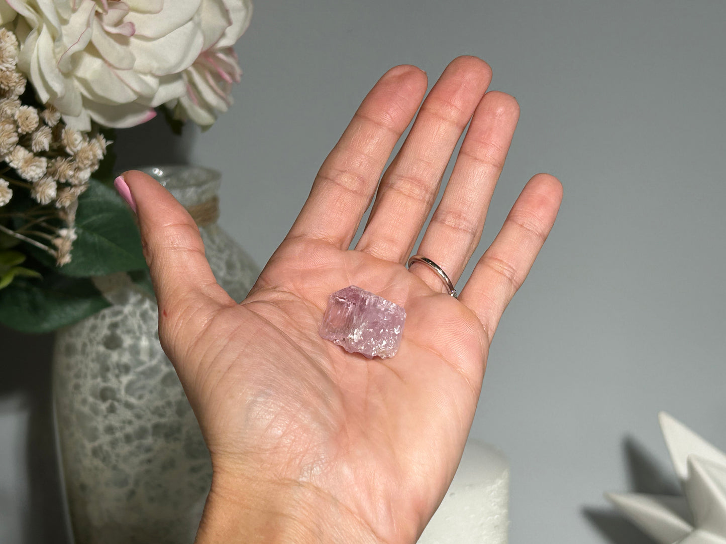 Natural Purple Kunzite Point (1", 26mm)