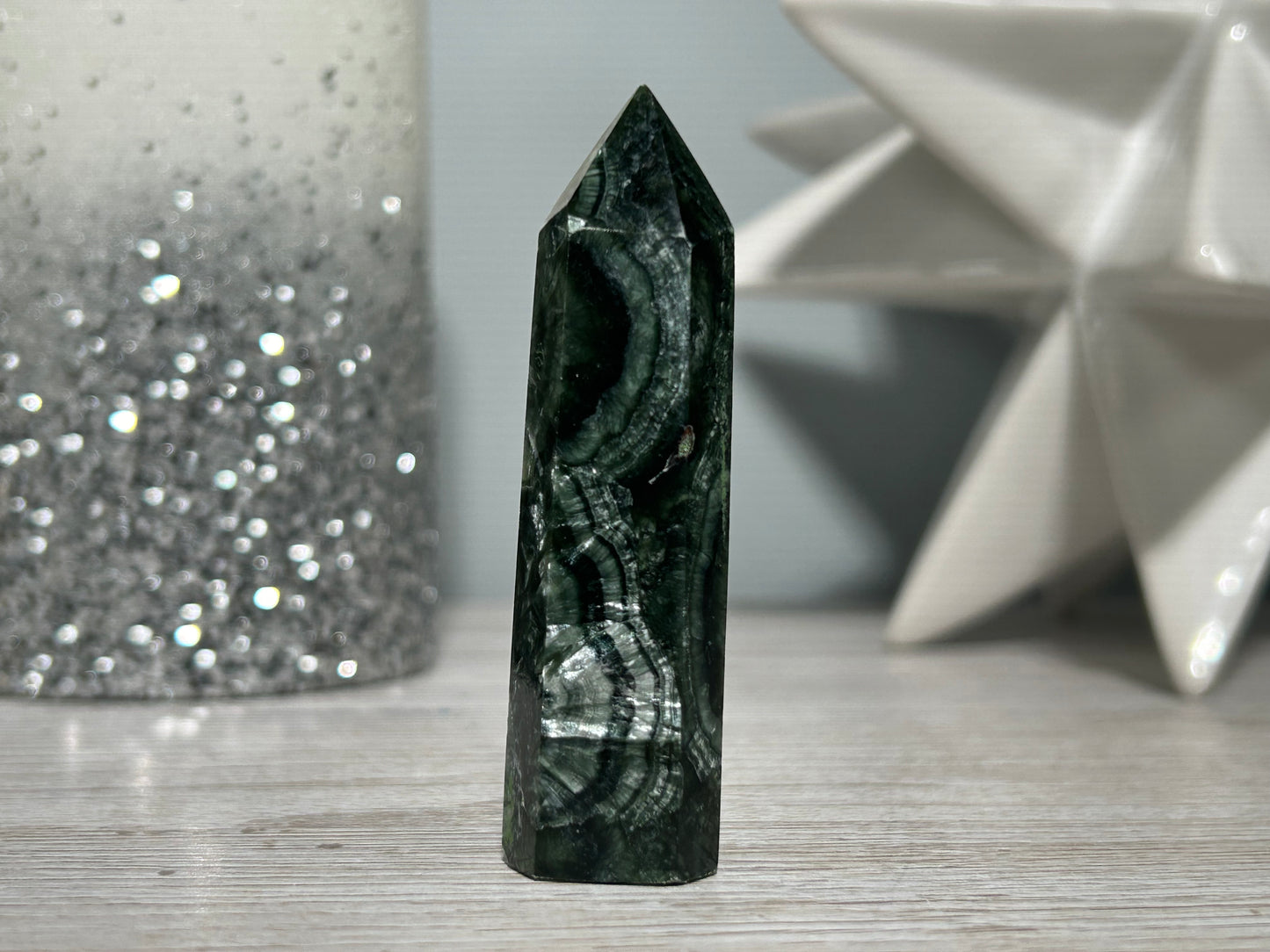 Seraphinite Tower (2.7", 69 mm)