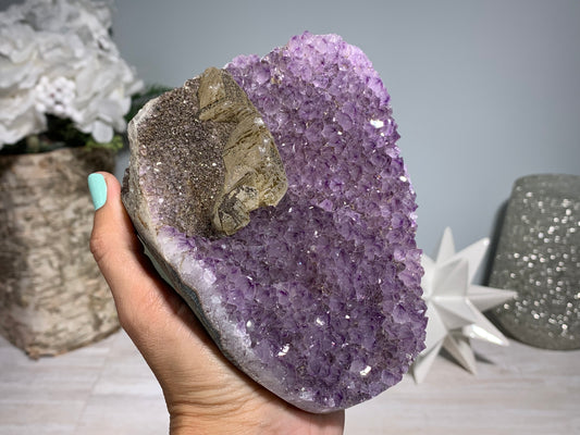 Amethyst Cupcake (5.5", 141mm)