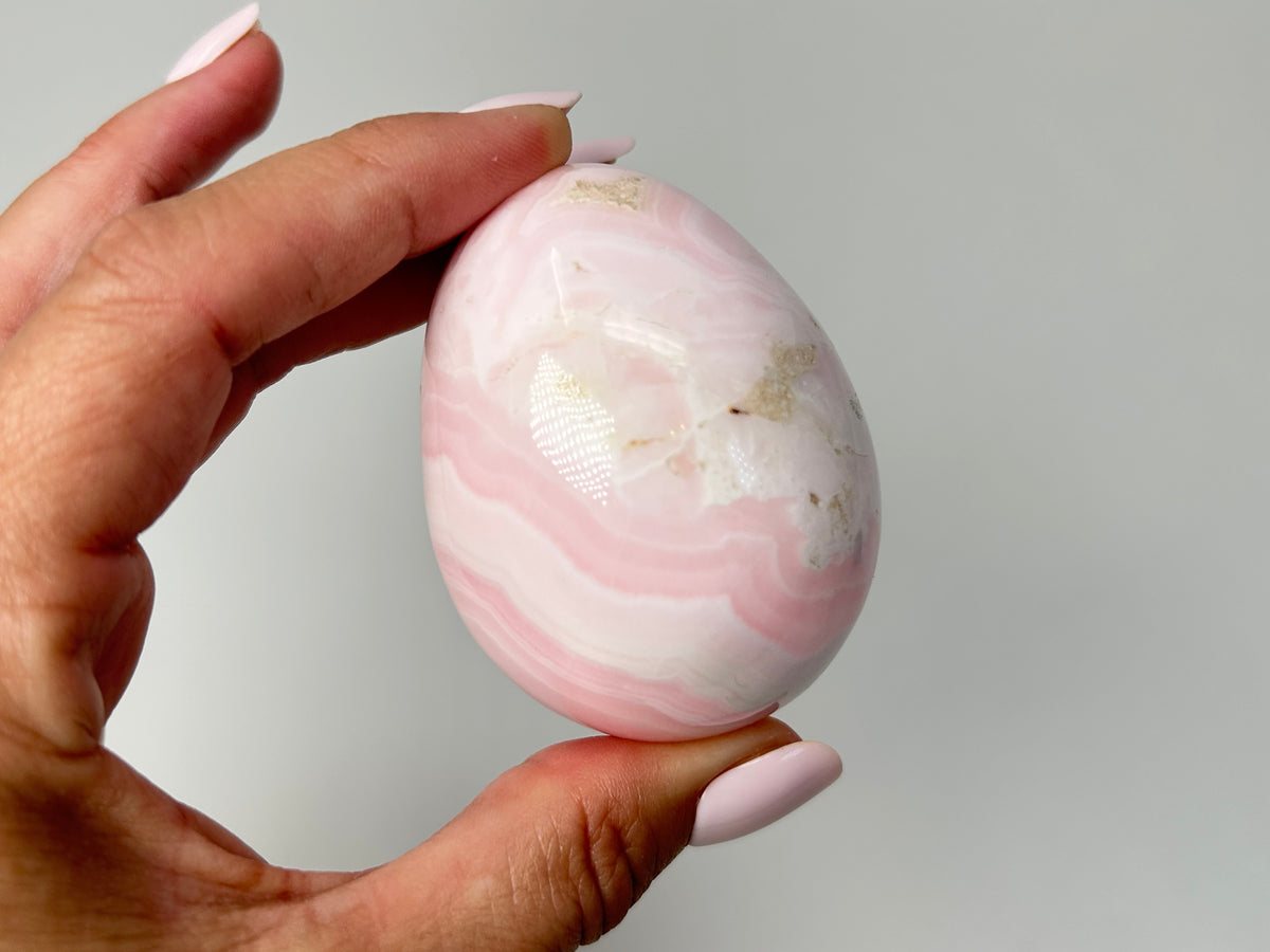 Mangano Calcite Egg (2.4", 61mm)