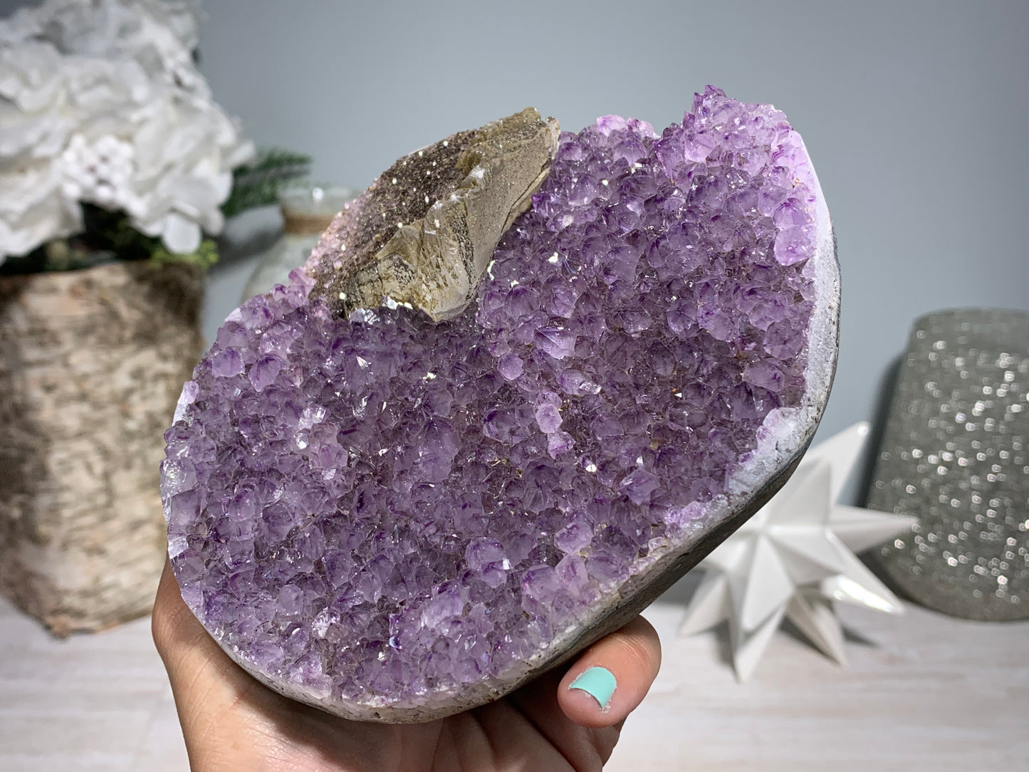 Amethyst Cupcake (5.5", 141mm)