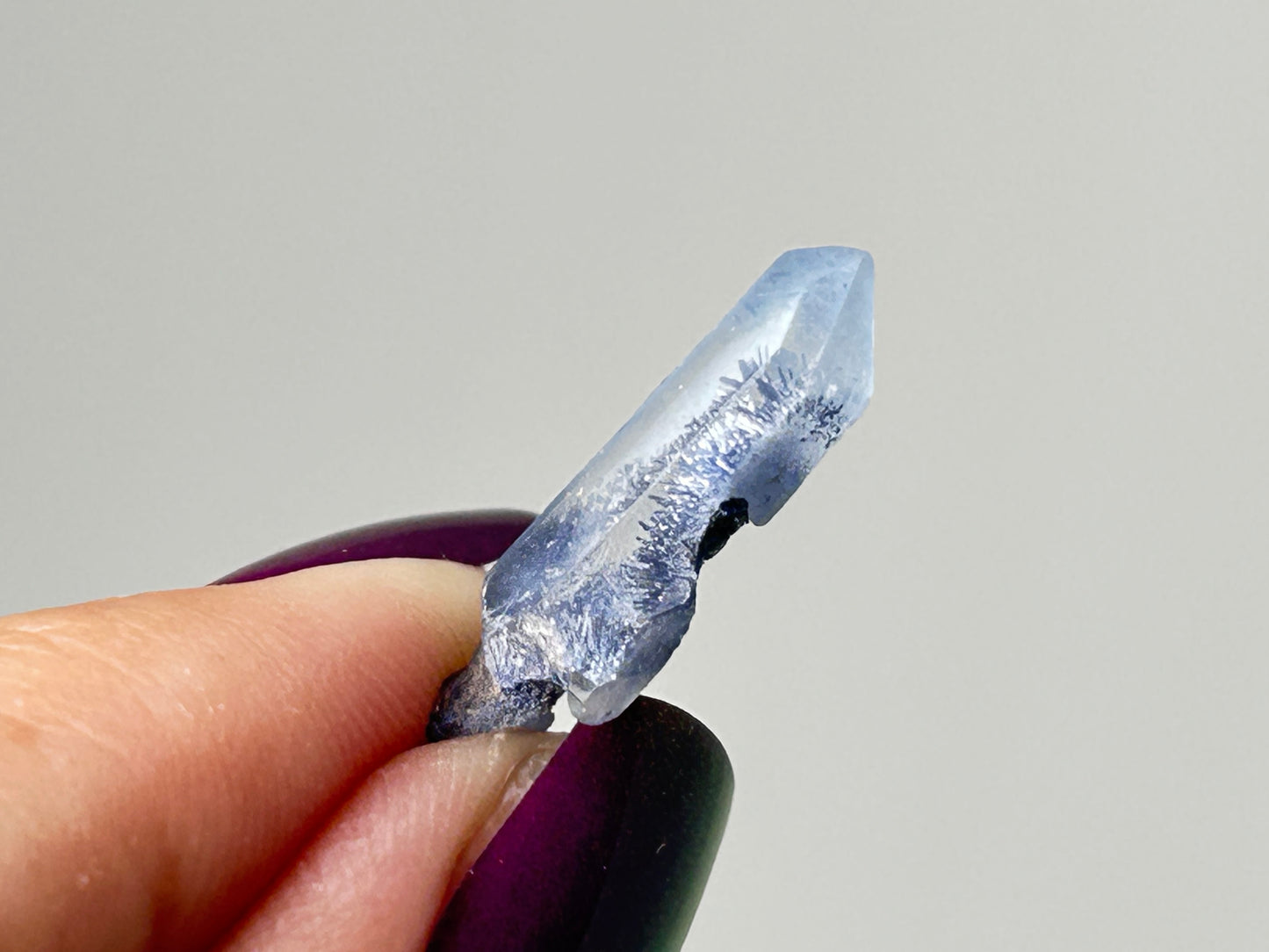 Dumortierite in Quartz (0.8", 20mm)