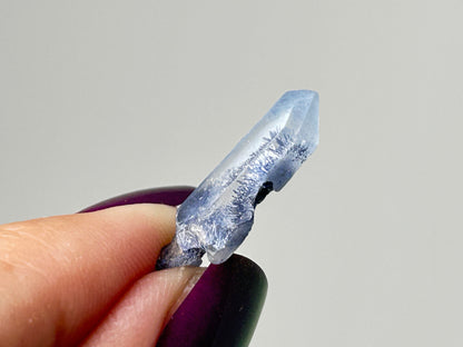Dumortierite in Quartz (0.8", 20mm)