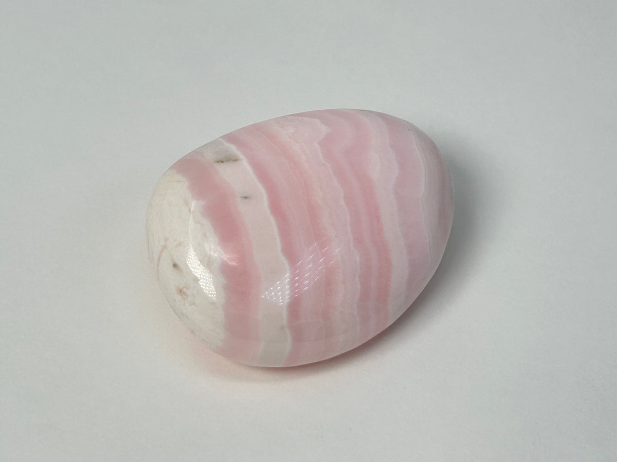 Mangano Calcite Pebble (1.9", 48mm)