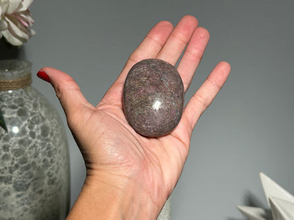 Ruby Palm Stone (2.5", 63mm)