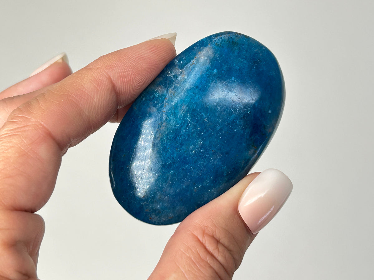 Apatite Palm Stone (2-2.3", 50-58mm)