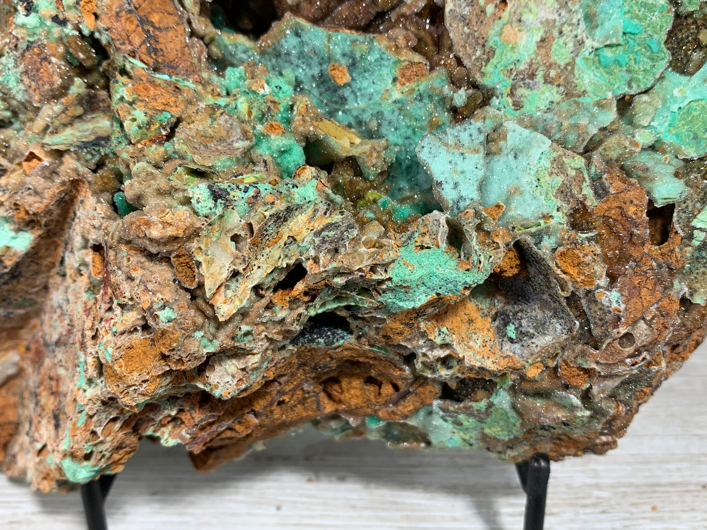 Druzy Chrysoprase (8.2", 208mm)