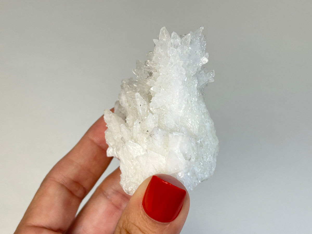 White Aragonite (2.4", 61mm)