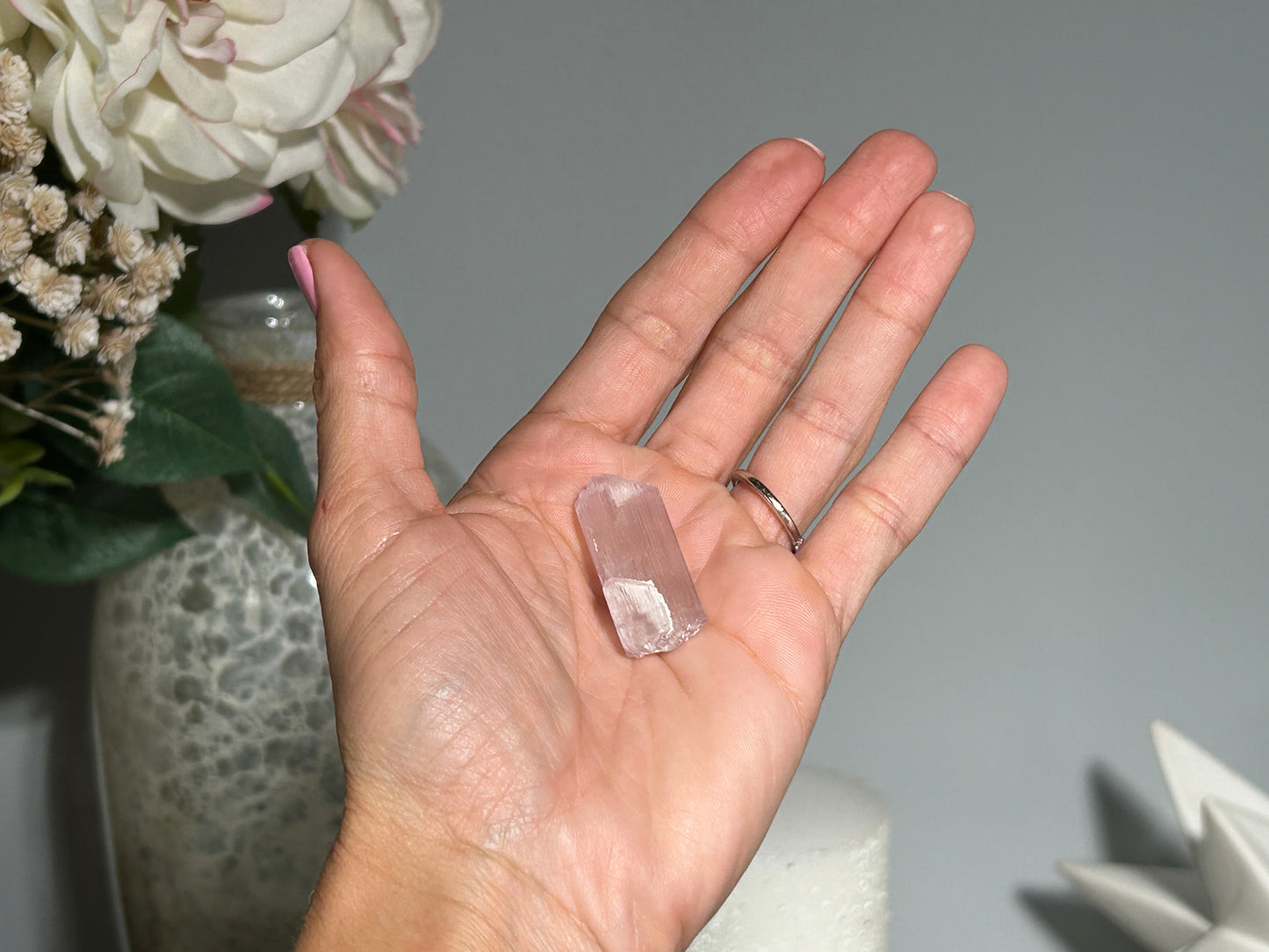 Natural Purple Kunzite Point (1.3", 34mm)