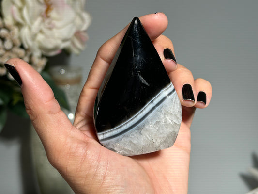Black Agate Freeform (2.9", 74mm)