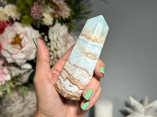 Caribbean Calcite Tower (4.2", 107mm)