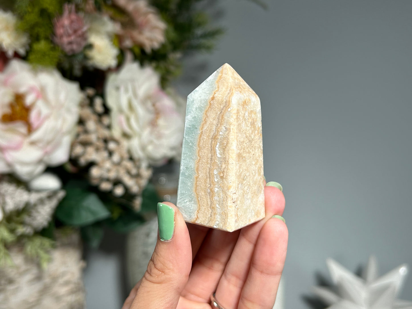 Caribbean Calcite Tower (2.5", 64mm)