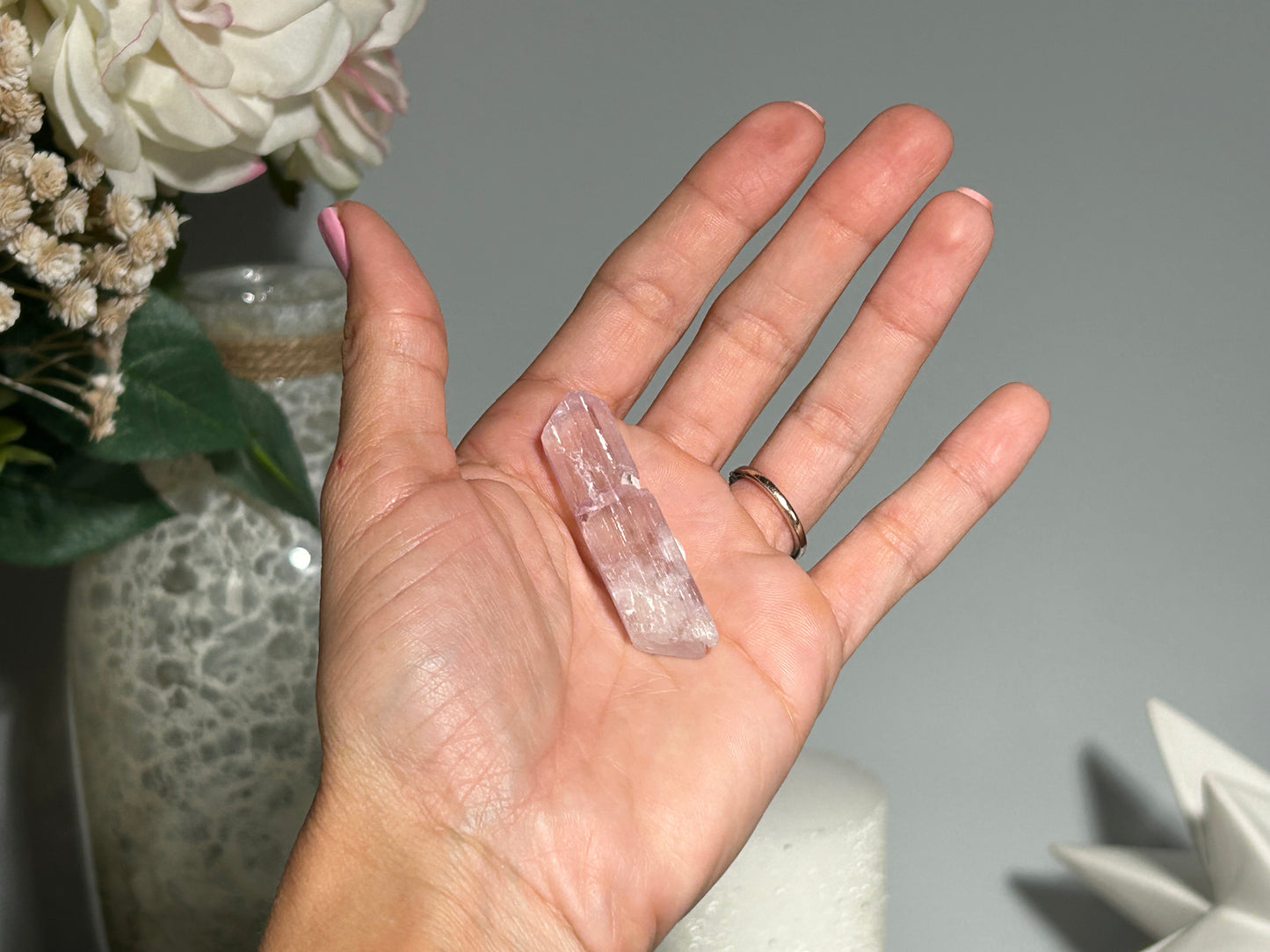 Natural Purple Kunzite Point (1.9", 48mm)