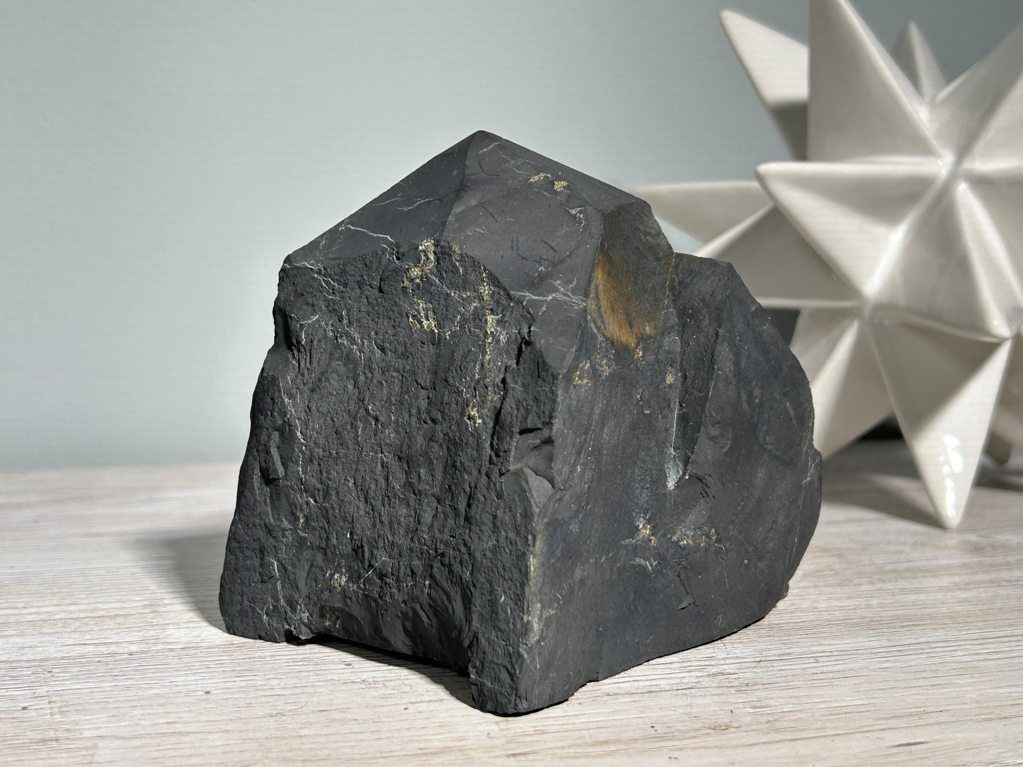 Shungite Half Raw Tower (4.3”, 109mm)