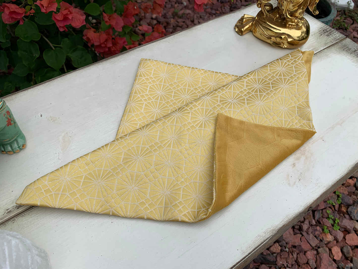 Premium Yellow Altar Cloth, Two Sided, Sun Altar Cloth, Bumblebee, Honeycomb, Litha Altar Cloth, Summer Solstice Altar Cloth