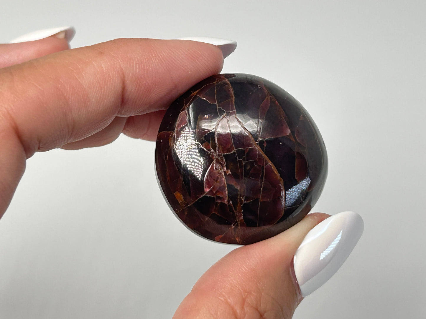 Tumbled Star Garnet (1.2", 31mm)