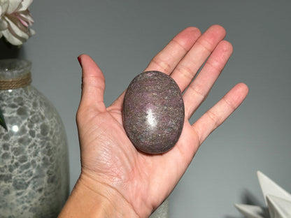 Ruby Palm Stone (2.5", 63mm)