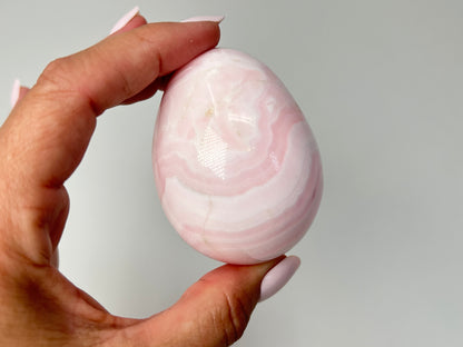 Mangano Calcite Egg (2.4", 61mm)
