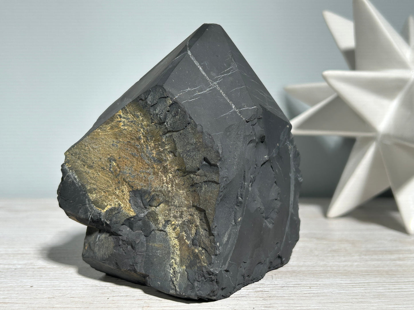 Shungite Half Raw Tower (4.6”, 117mm)