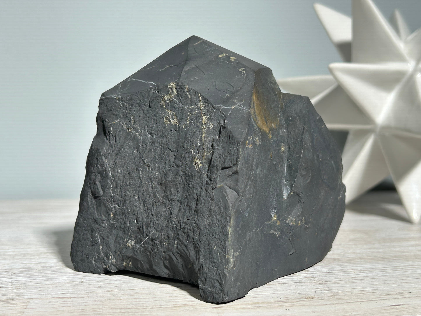 Shungite Half Raw Tower (4.3”, 109mm)