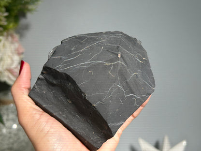 Shungite Half Raw Tower (3.9”, 100mm)