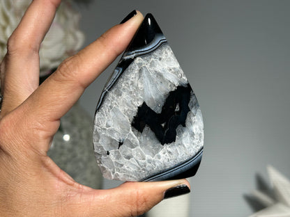 Black Agate Freeform (3.25", 83mm)
