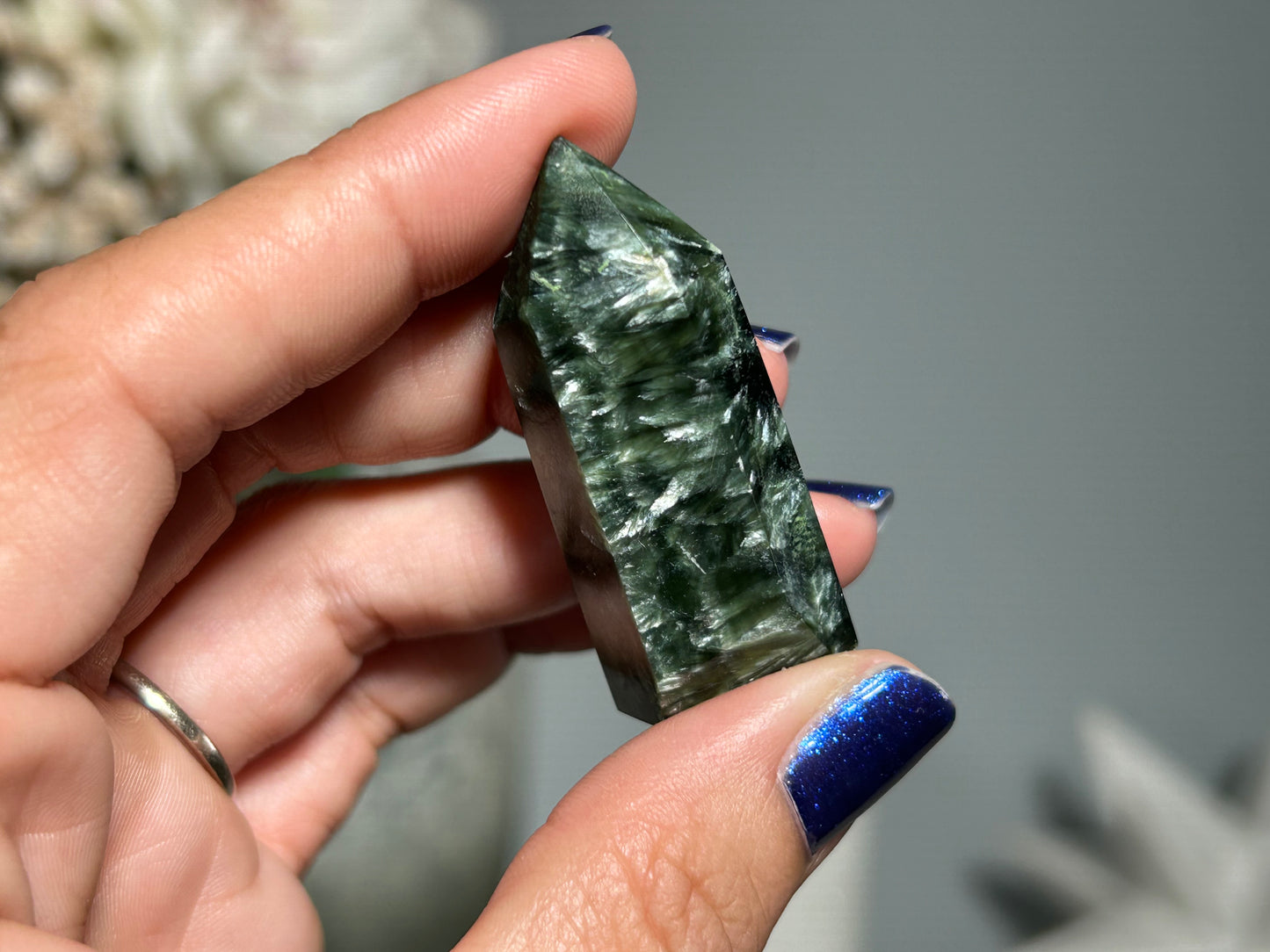 Seraphinite Tower (1.7", 44mm)