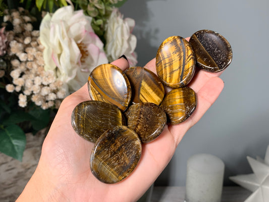 Tigers Eye Thumb Stone