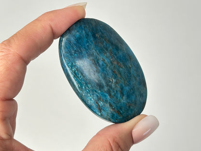 Apatite Palm Stone (2-2.3", 50-58mm)