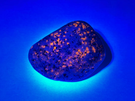 Yooperlite Pebble (1.7", 42mm)