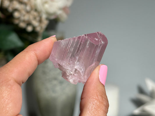 Natural Purple Kunzite Point (1.6", 40mm)