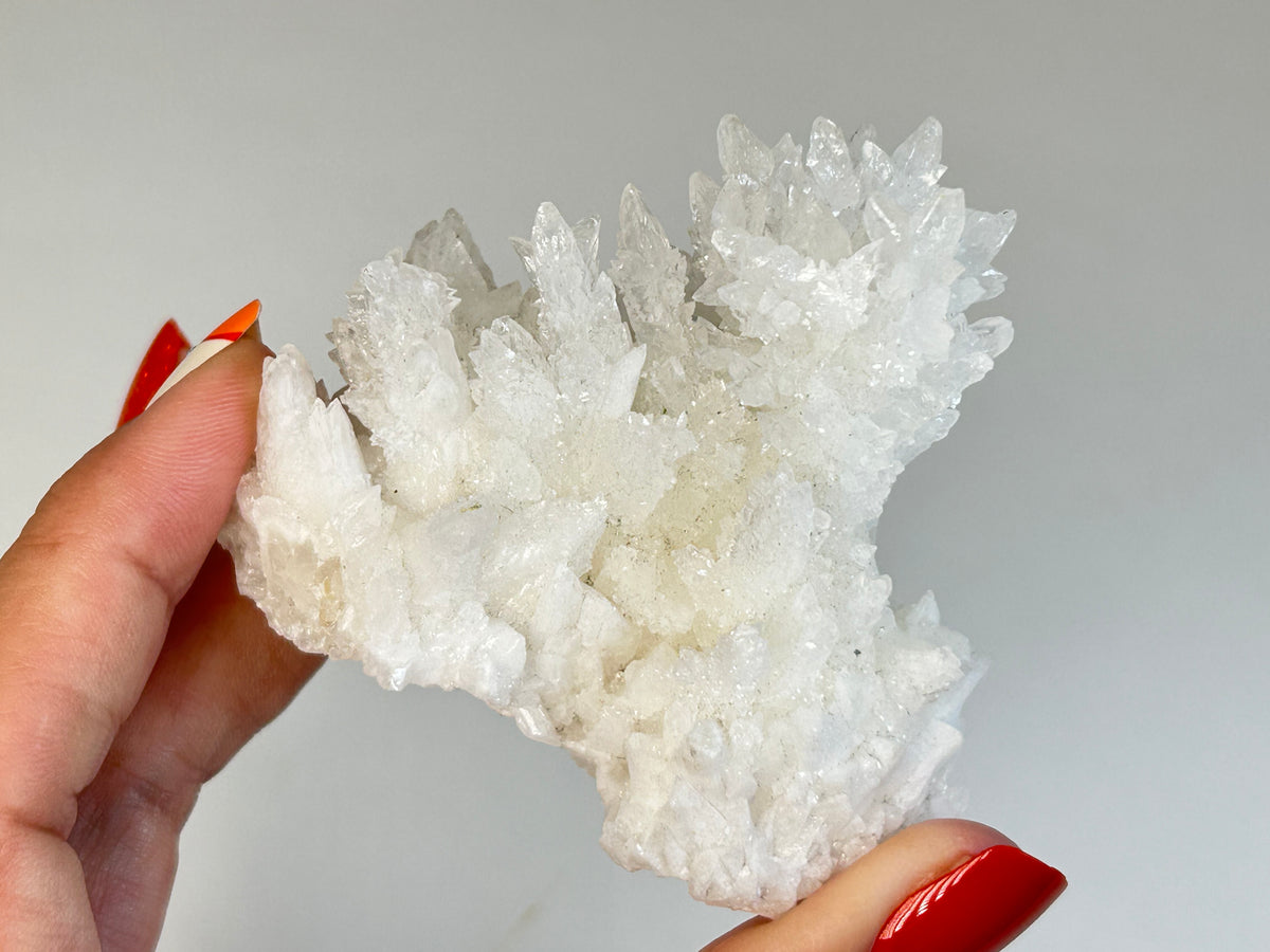 White Aragonite (2.4", 61mm)