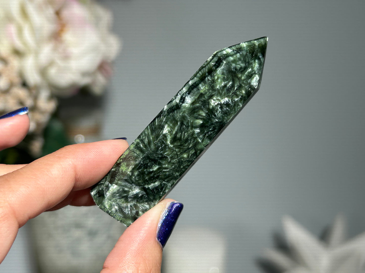 Seraphinite Tower (2.7", 69 mm)