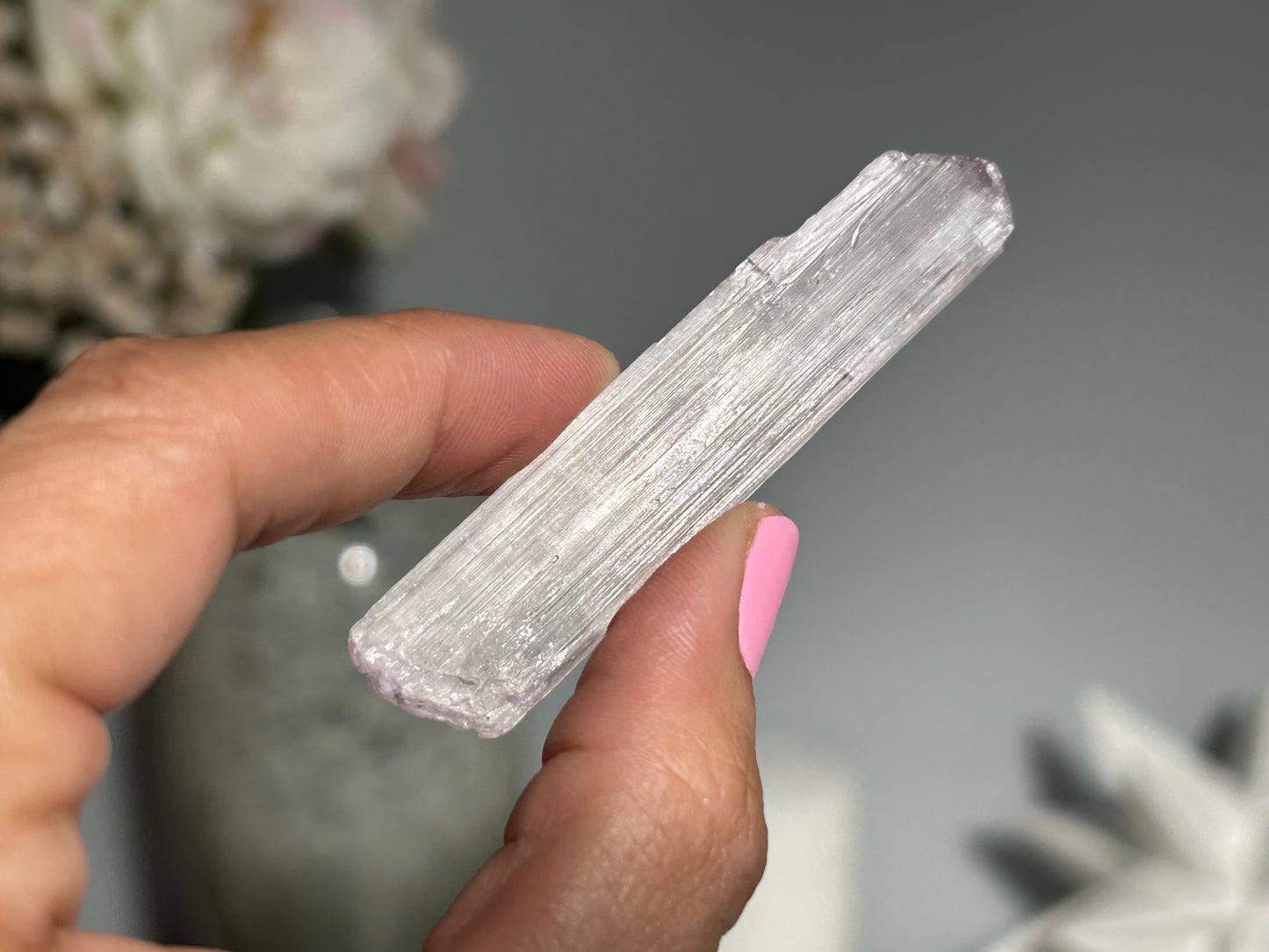 Natural Purple Kunzite Point (2.5", 65mm)