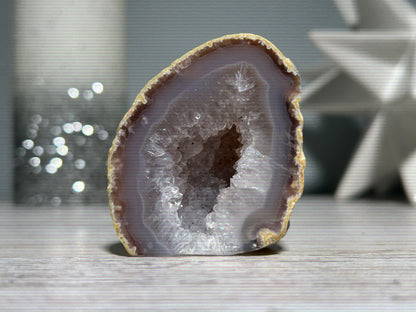Agate Geode (2.1", 53mm)