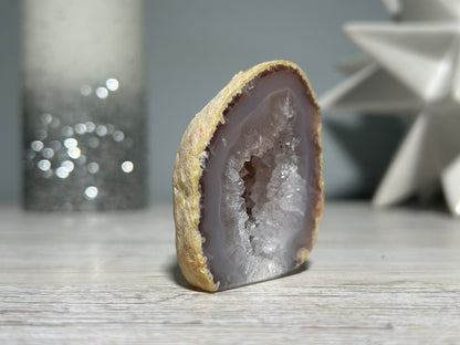 Agate Geode (2.1", 53mm)
